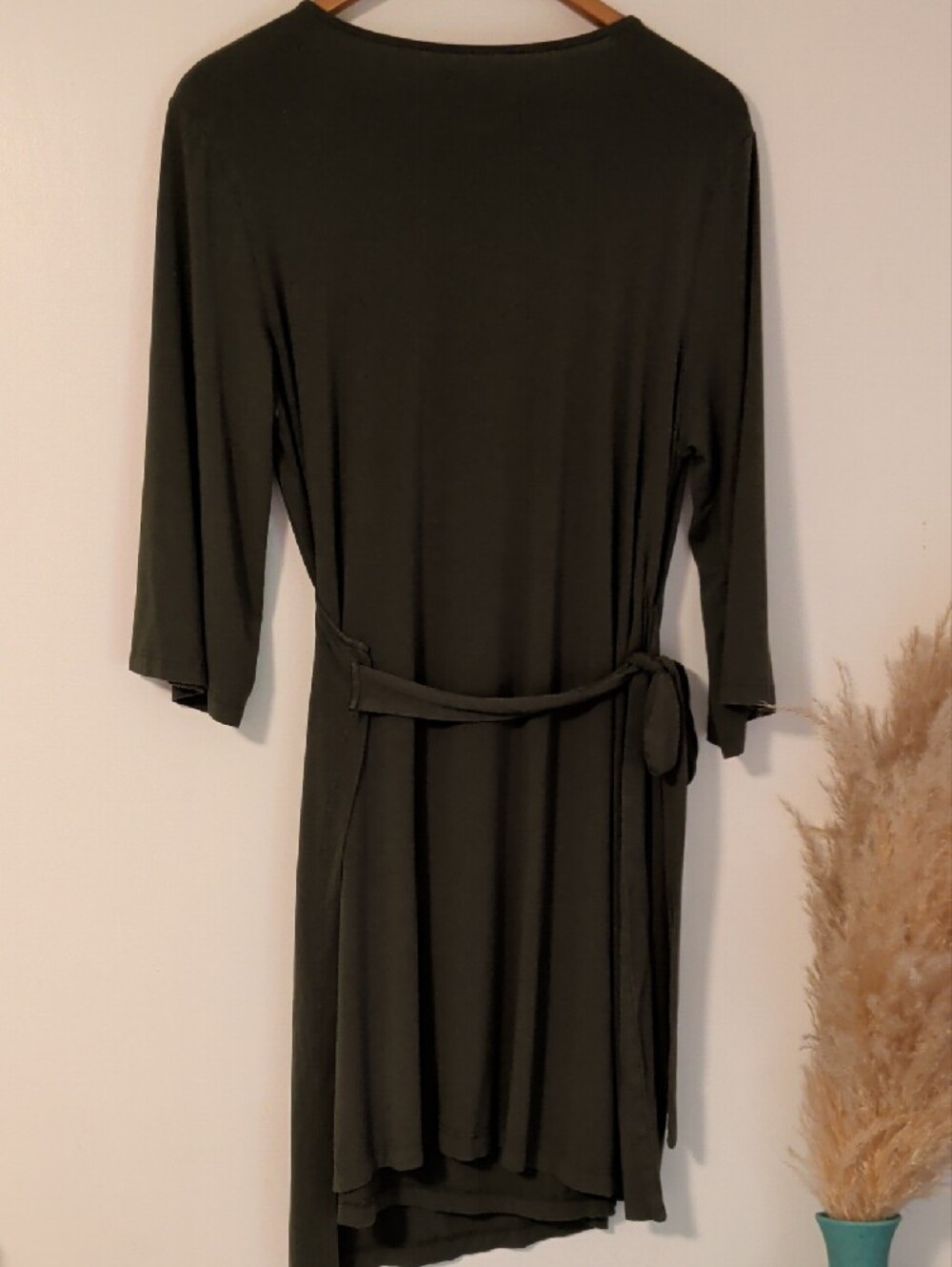 Caden Lane Maternity Robe In Olive - Picture 5 of 6